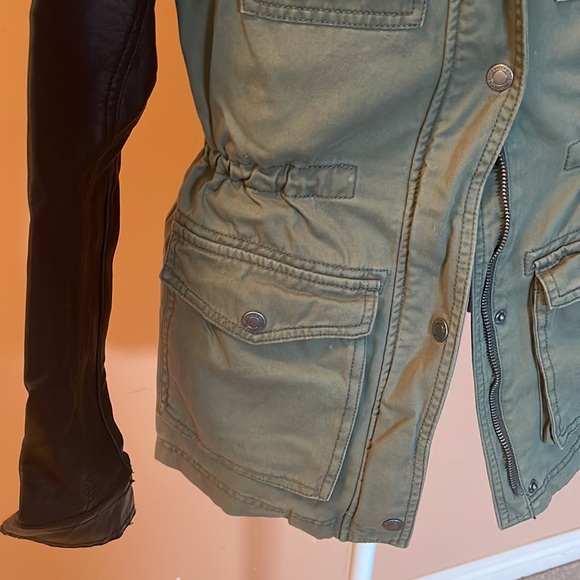 Abercrombie kids army green jacket - Picture 2 of 8